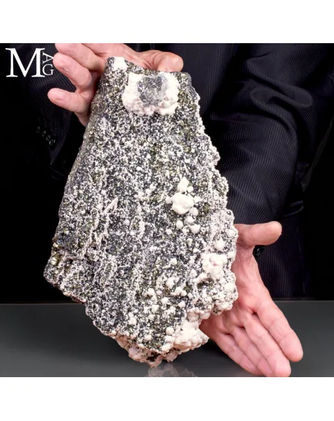Grande Campione Mineralogico di Pirite, Galena e Calcite Rosa.
