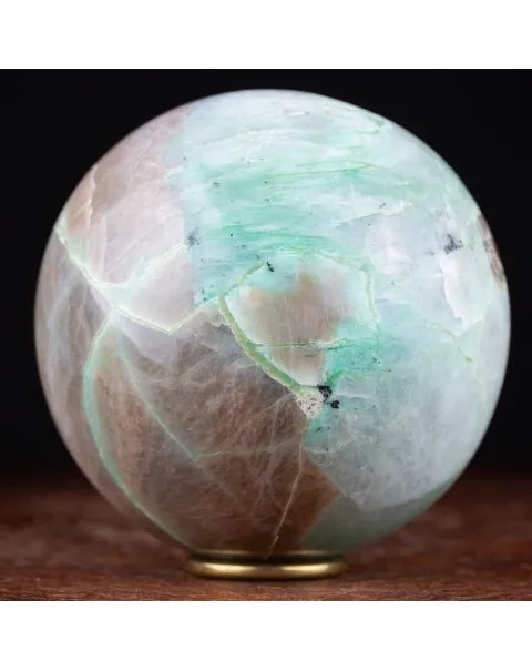 Sfera intagliata di Garnierite.