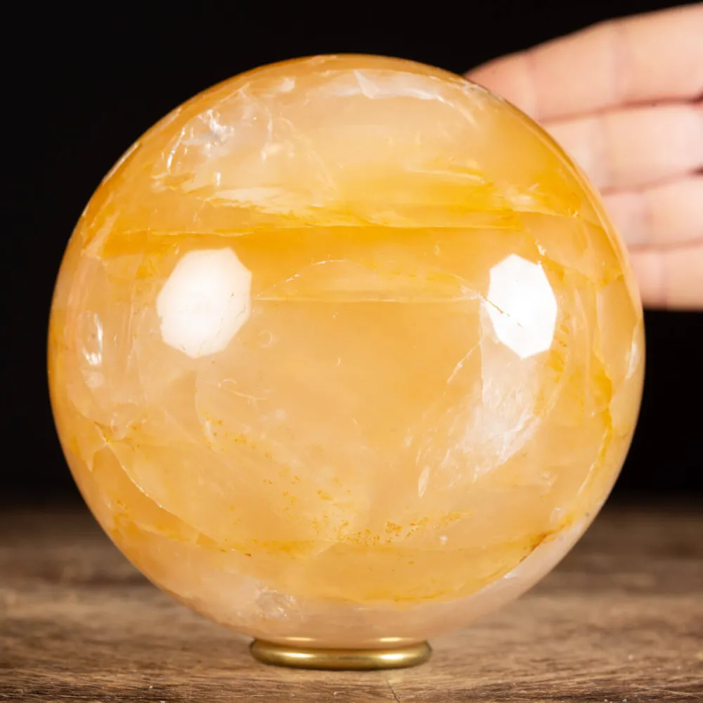 Sfera di Quarzo Ematoide (Golden Healer) – Potente Cristallo di Guarigione e Connessione Energetica.