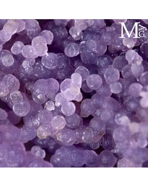 Grape Agate “Batu Manakarra” – Rara Scultura Minerale su Base in Acciaio