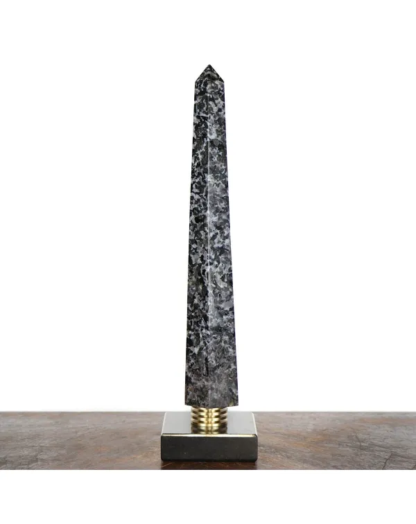 Obelisco in Indigo Gabbro