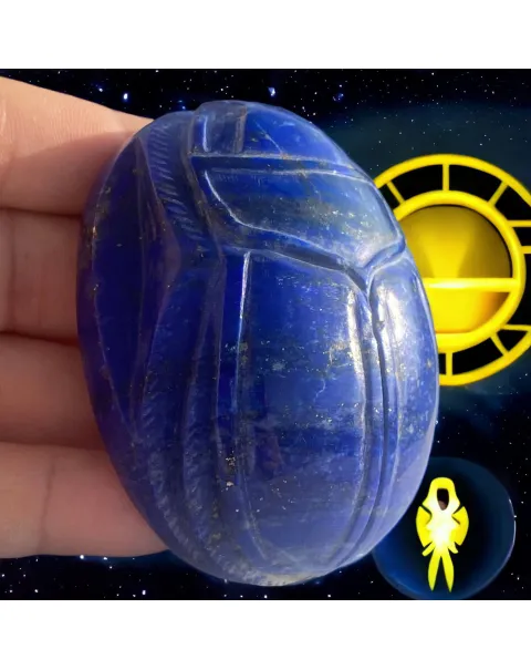 Lo Scarabeo: Simbolo di Rinascita nell'Antico Egitto
