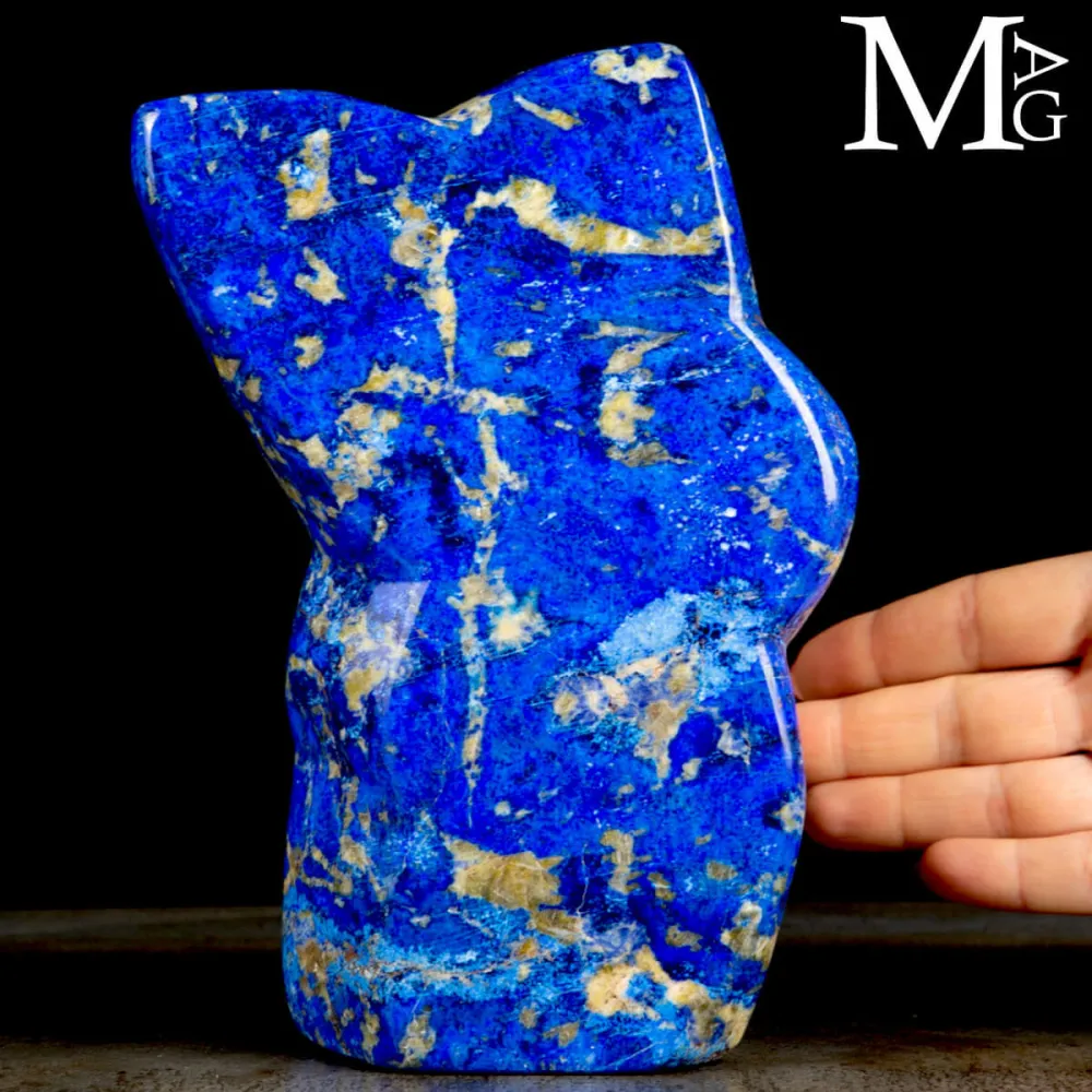Scultura Astratta in Lapis Lazuli di Prima Scelta