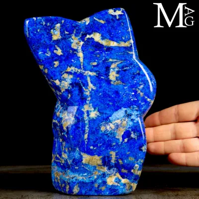 Scultura Astratta in Lapis Lazuli di Prima Scelta