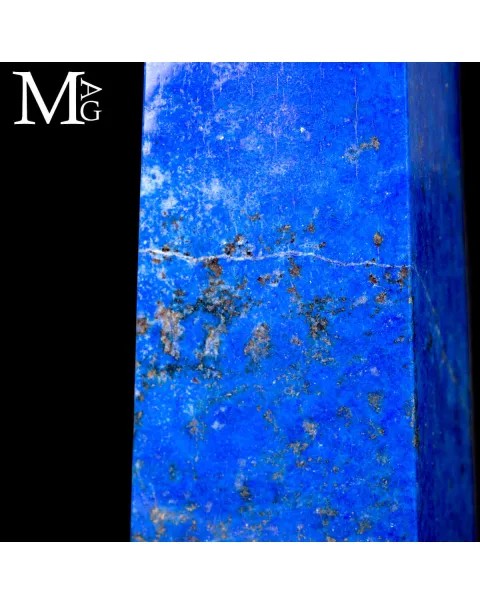 Obelisco in LapisLazuli.