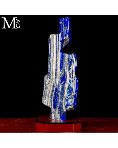 Scultura naturale in Lapis Lazuli
