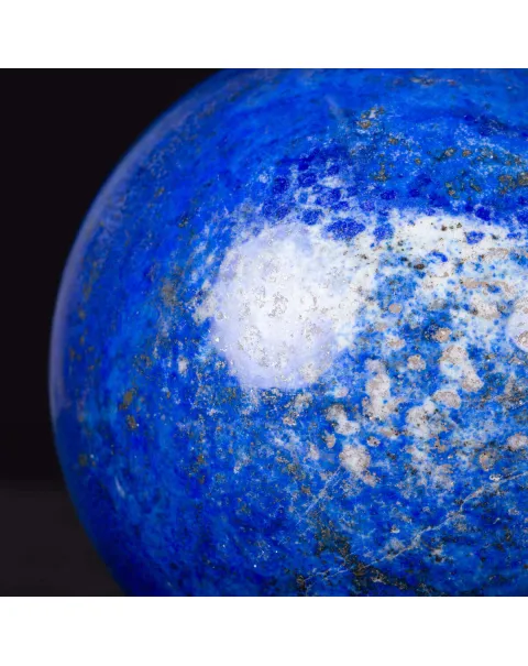 Esplora l'Eleganza Celestiale.
