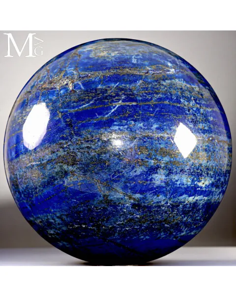 Sfera in Lapis Lazuli.