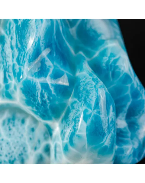 Larimar dei Caraibi: Un Tesoro Raro di Eccezionale Qualità per Collezionisti.