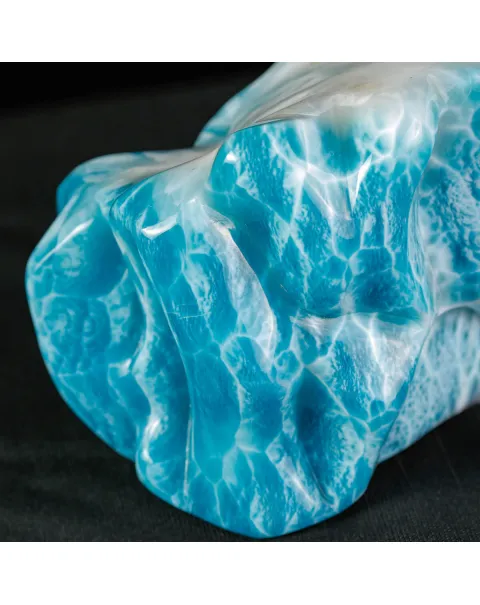 Larimar dei Caraibi: Un Tesoro Raro di Eccezionale Qualità per Collezionisti.