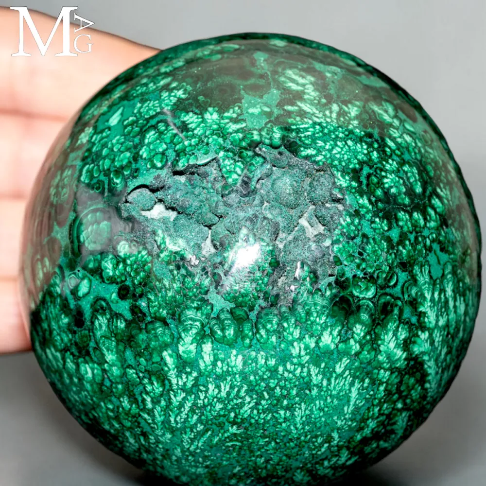 Sfera Malachite Naturale - Struttura Botroidale e Cavità Geodica.