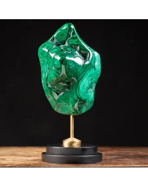Malachite su piedistallo in legno e ottone