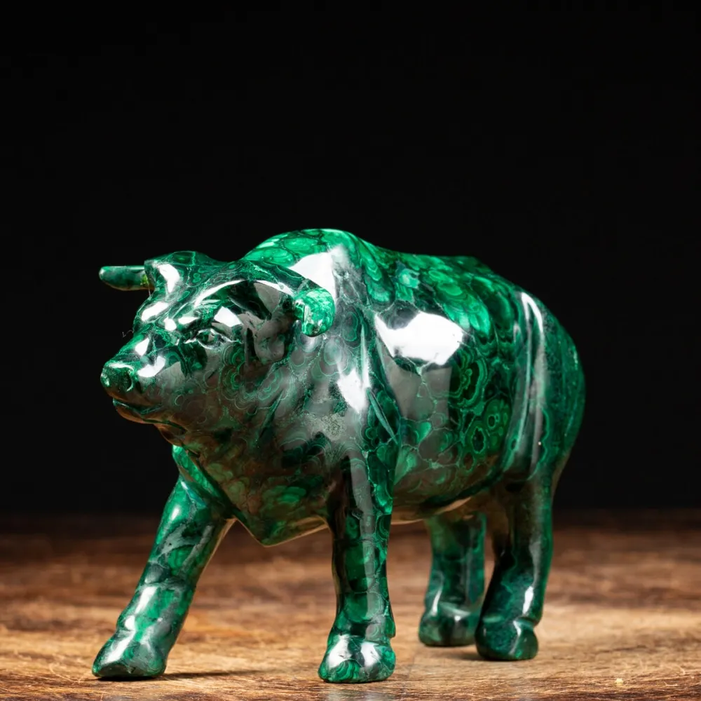 Statua Toro in Malachite