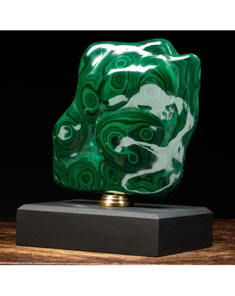 Malachite su piedistallo in legno e ottone