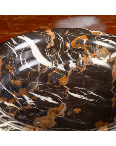 Vaso in Nero Michelangelo - Eleganza Intramontabile.