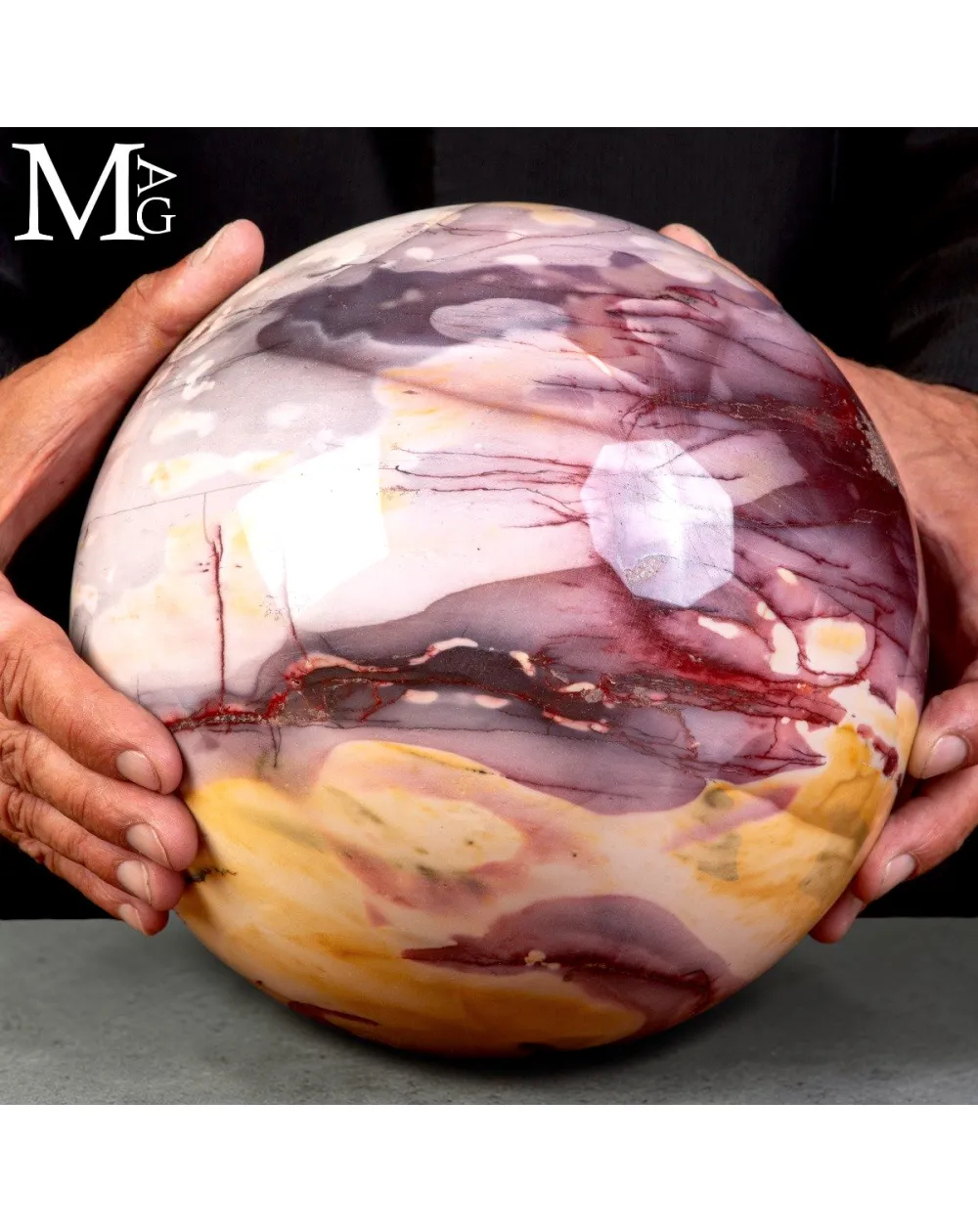 Grande Sfera in Mookaite Australiana Naturale – Diaspro Multicolore.