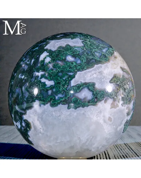 Grande Sfera in Agata Muschiata – Paesaggio Minerale.