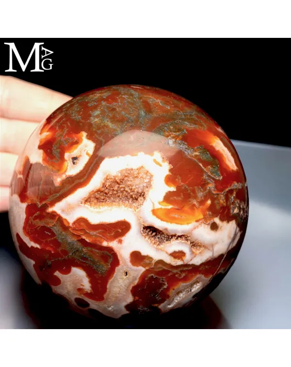 Sfera in Agata Muschiata Rossa con Cristallizzazio...