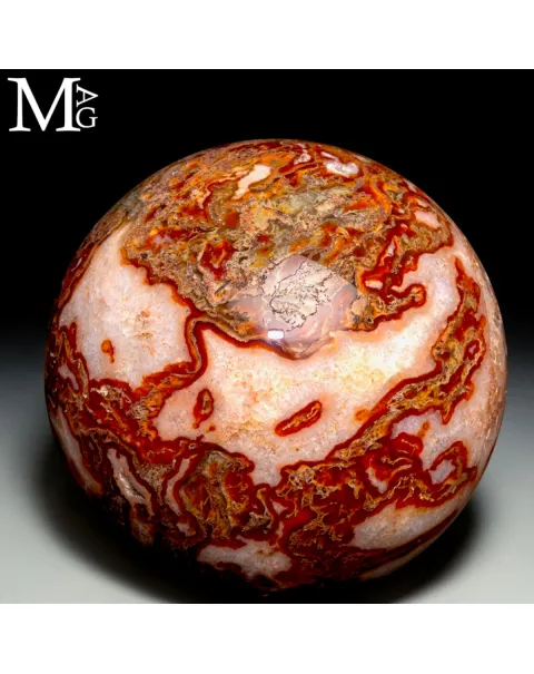 Sfera in Agata Muschiata con Cristalli di Quarzo.