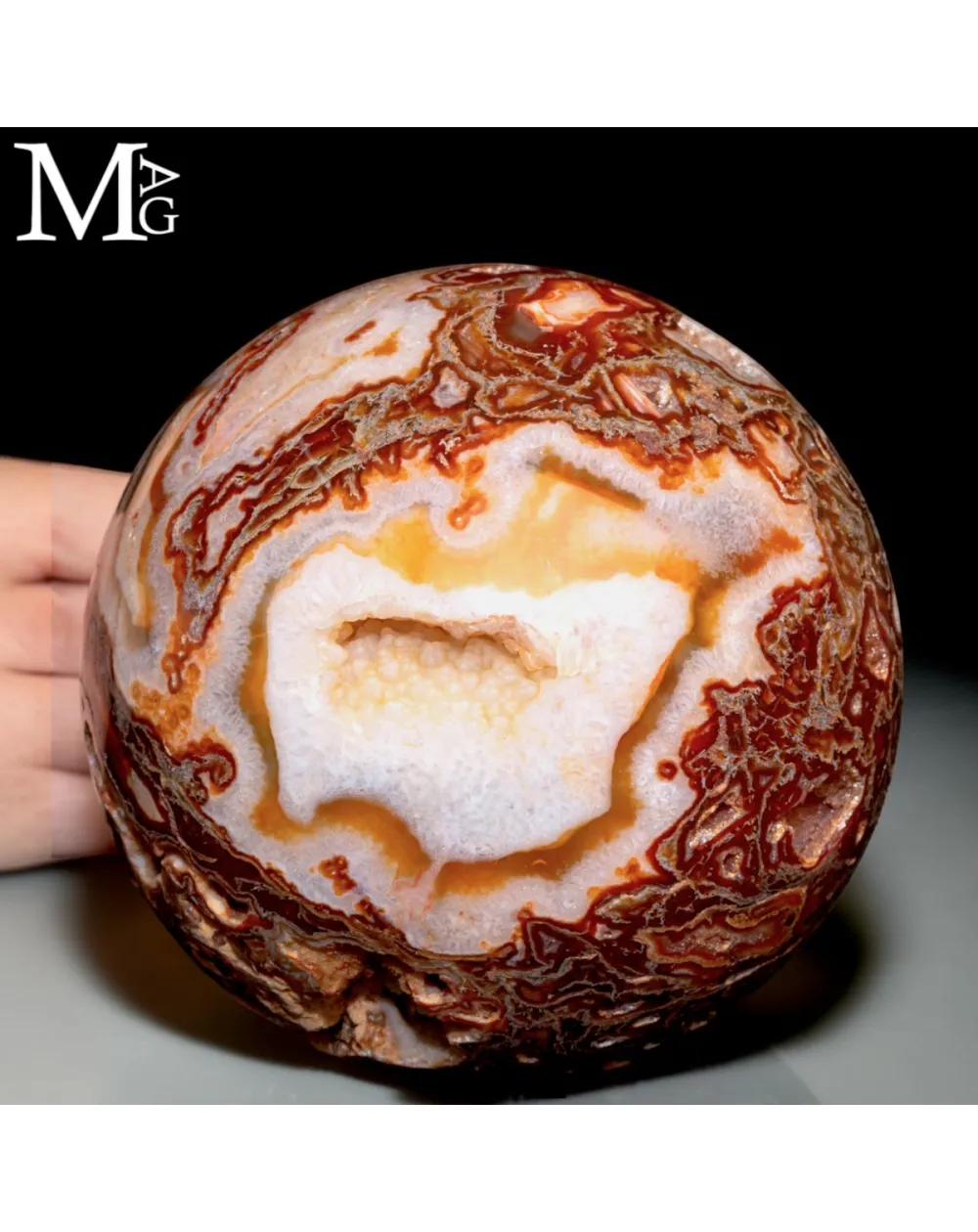 Sfera in Agata Muschiata Rossa del Madagascar