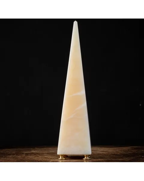 Obelisco in Onice Bianco