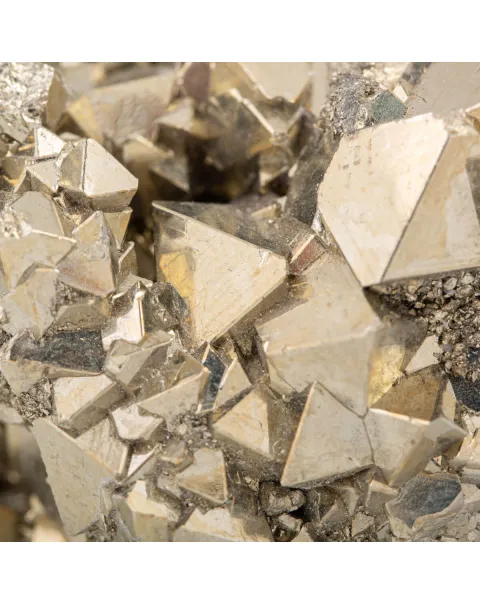 Pirite Piramidale di Huanzala: Geometria Unica.