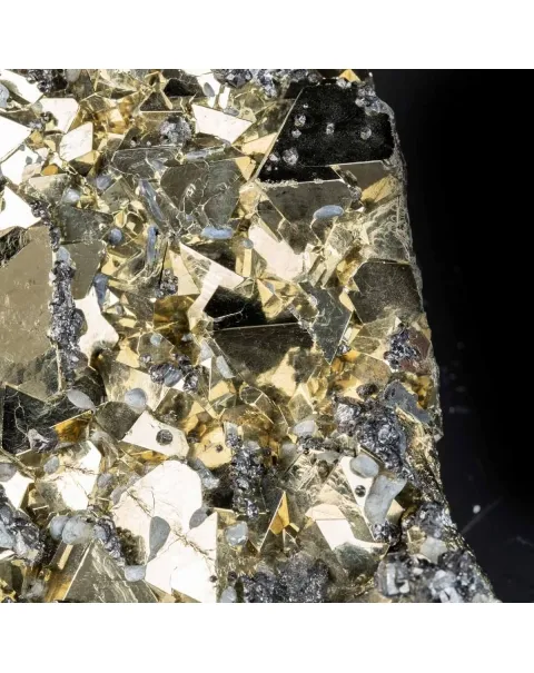 Cristalli di Pirite con Sfalerite