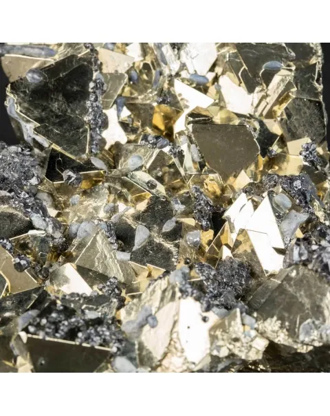 Cristalli di Pirite con Sfalerite