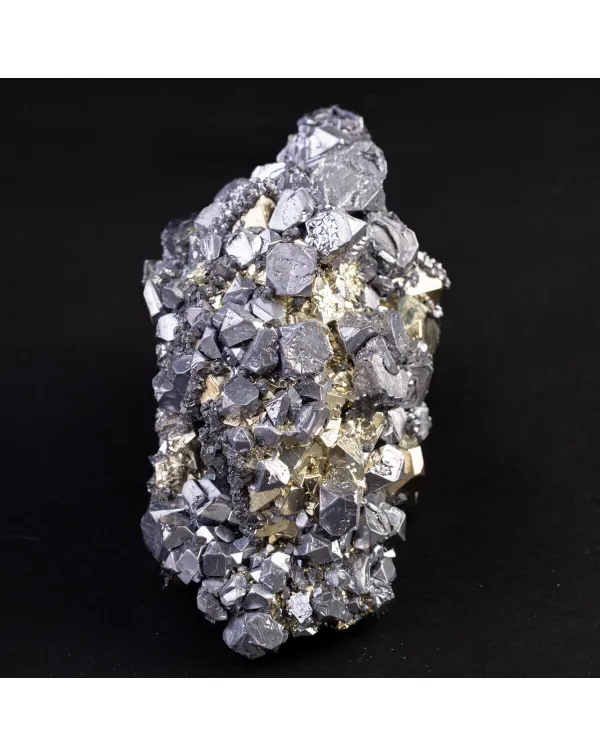Cristalli di Galena su Pirite Ottaedrica.