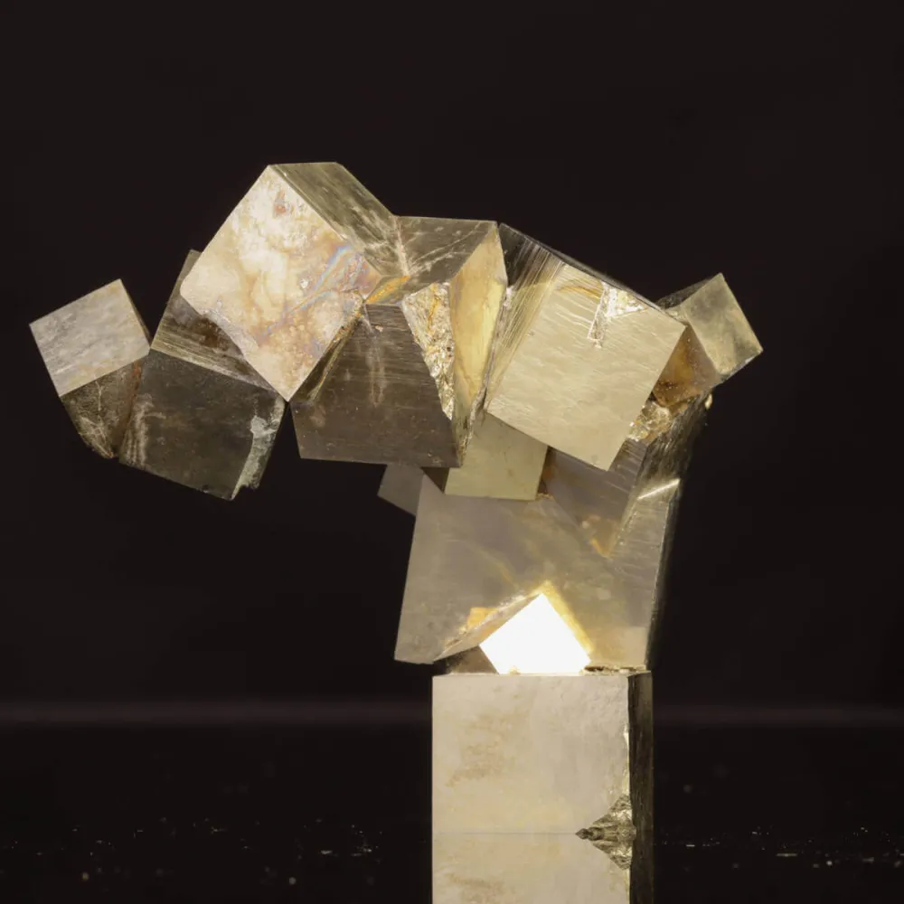 Pirite Cubica di Navajún: Il Fascino Geometrico.
