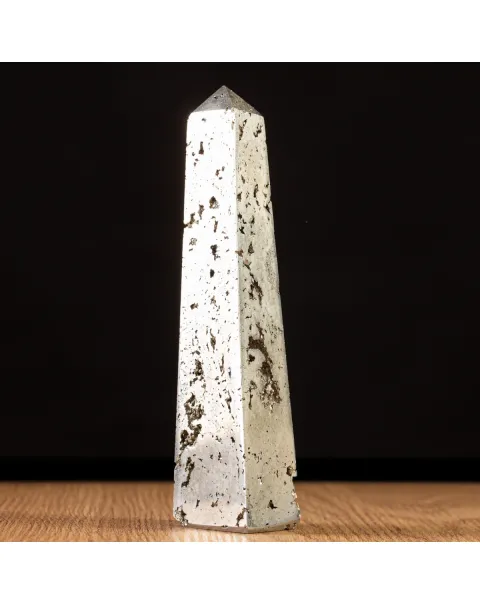 Obelisco di Pirite del Perù.