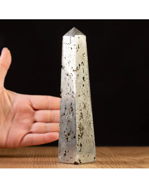 Obelisco di Pirite del Perù.