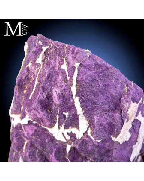Purpurite della Namibia su base in legno e ottone