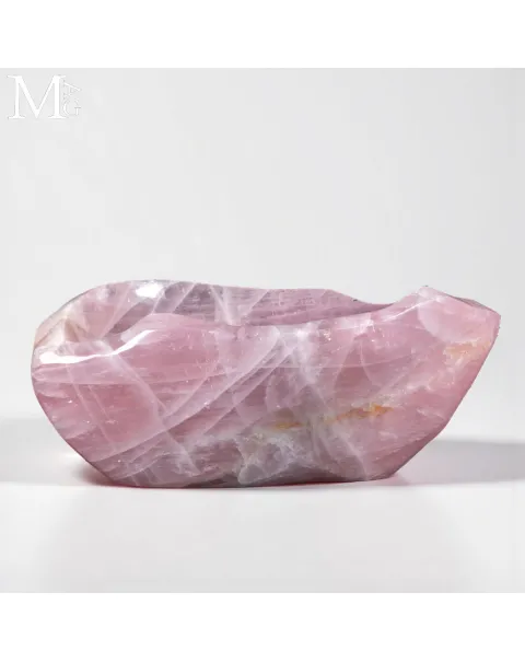 Vasca Scultorea in Quarzo Rosa Monolitico