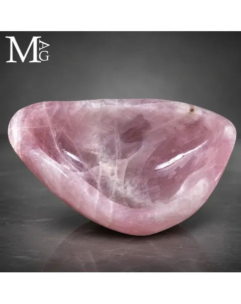 Vasca Monolitica in Quarzo Rosa Naturale.