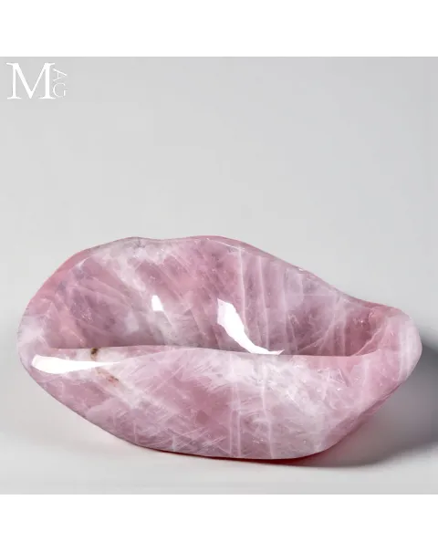 Vasca Monolitica in Quarzo Rosa Naturale.