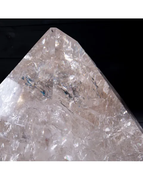 Grande Cristallo di Quarzo: Gigante di Luce.