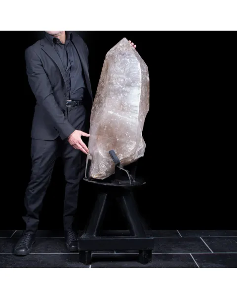 Grande Cristallo di Quarzo: Gigante di Luce.