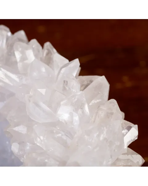 Ciotola di cristalli di quarzo: Eleganza dei cristalli.