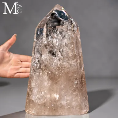 Grande Cristallo di Quarzo Fumé Naturale.