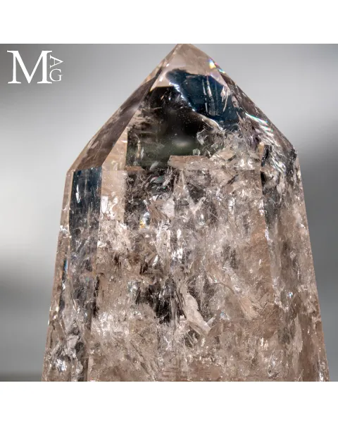 Grande Cristallo di Quarzo Fumé Naturale.