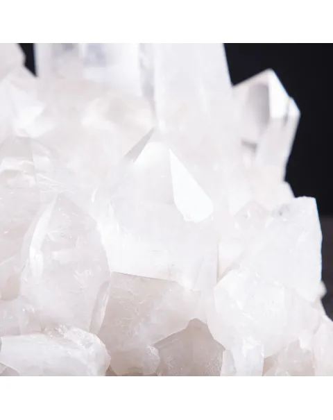 Il Mistero Antico dei Cristalli di Quarzo: Un Tesoro Naturale da Collezione.