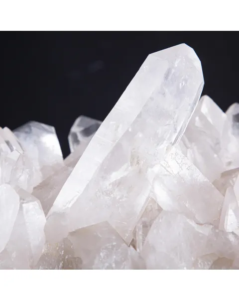 Il Mistero Antico dei Cristalli di Quarzo: Un Tesoro Naturale da Collezione.