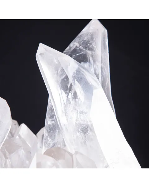 Il Mistero Antico dei Cristalli di Quarzo: Un Tesoro Naturale da Collezione.