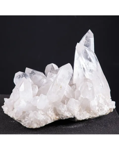Il Mistero Antico dei Cristalli di Quarzo: Un Tesoro Naturale da Collezione.