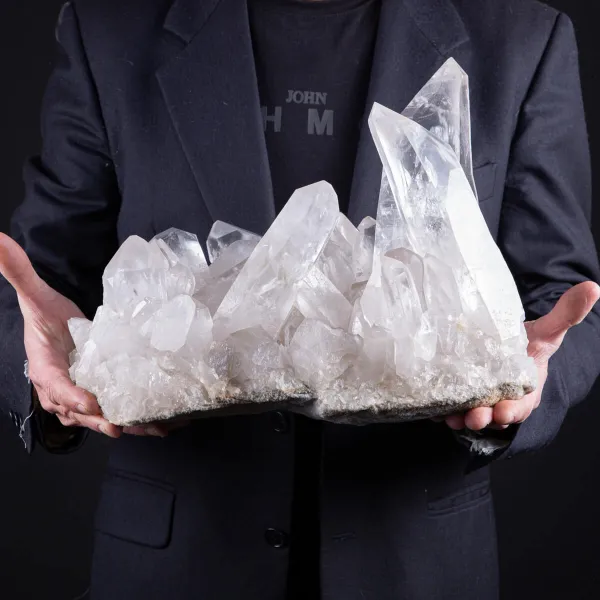 Il Mistero Antico dei Cristalli di Quarzo: Un Tesoro Naturale da Collezione.