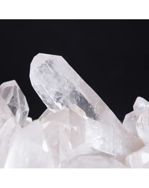 Il Mistero Antico dei Cristalli di Quarzo: Un Tesoro Naturale da Collezione.