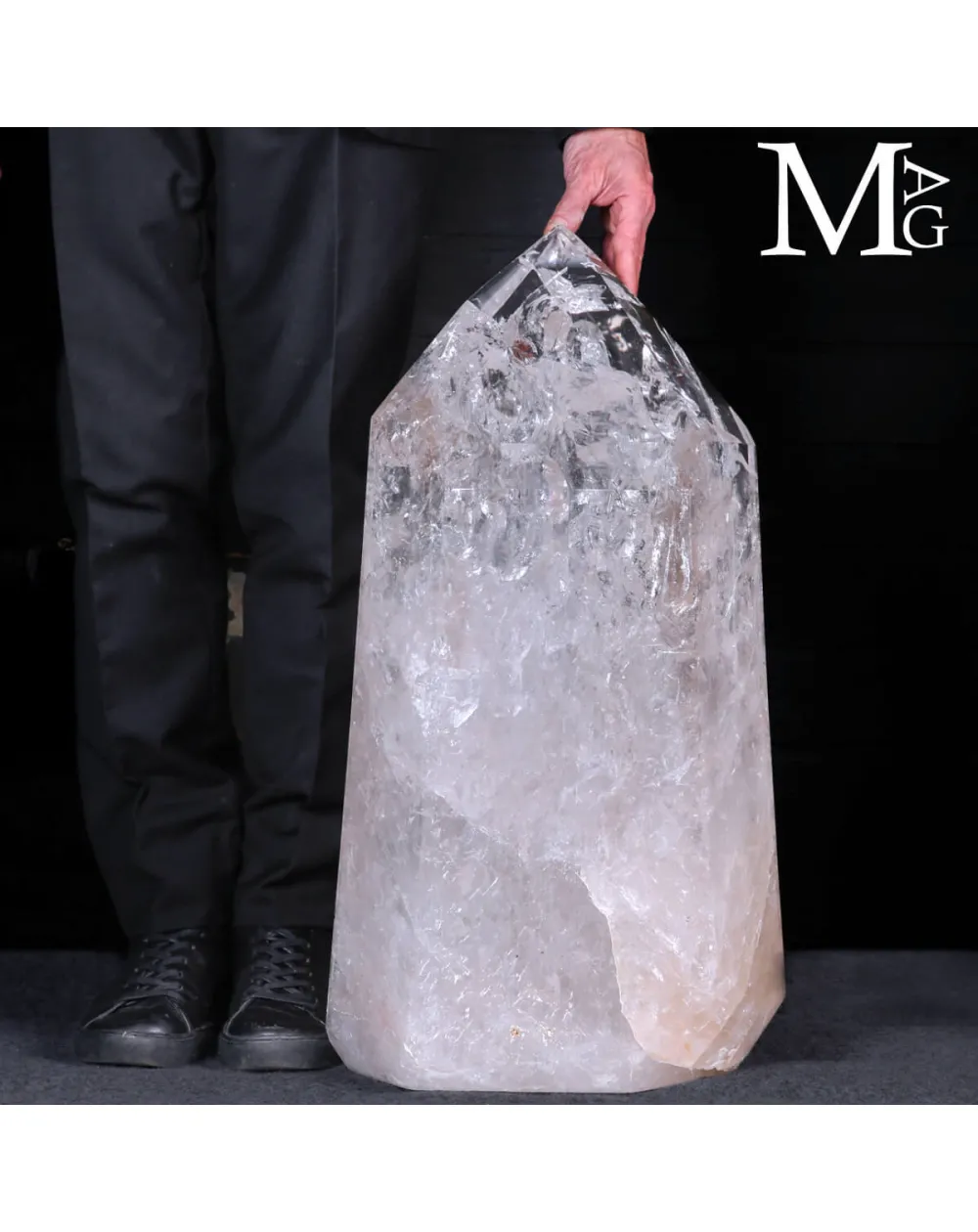 Monolito Gigante in Quarzo Ialino – 89 kg.