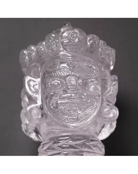 Punta di lancia con Vajra e teste Buddha in Quarzo