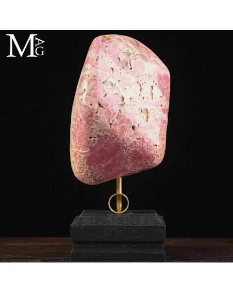 Rodocrosite –  campione levigato su base in ottone e legno.